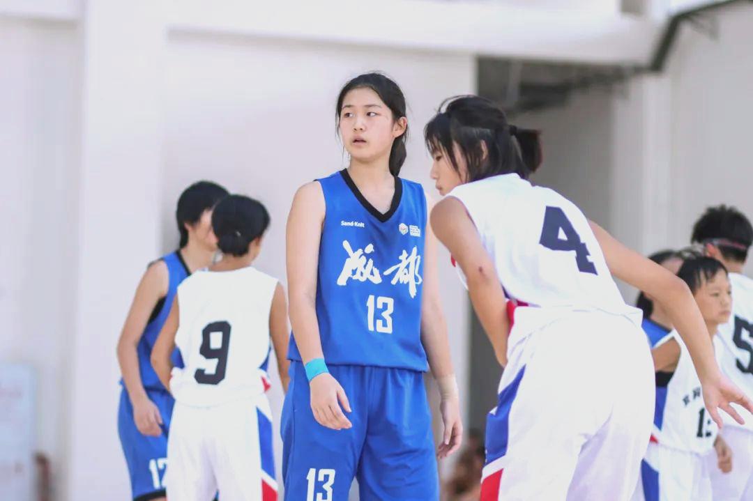 九游官网电脑版网页-四川队队长是谁