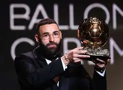 阿拉巴为什么打中后卫